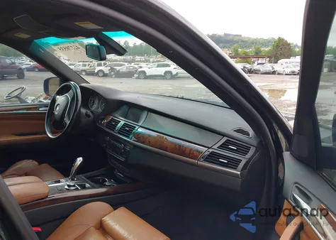 2008 BMW X5 3.0Si from USA, damaged, VIN 5UXFE43518L028845